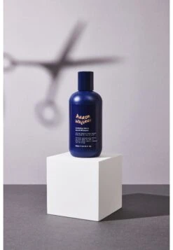 Hydrating Hair & Beard ShampooShampoo Da BarbaAw Blue Uomo Rasatura AAC32H000-S11 -Vendite KORRES 10e0d643ae9f4ce0b172de1f0b719f90