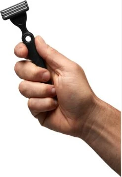 Boldking The Razor Extra Sensitive SkinRasoiWhite Uomo Tool E Accessori BJT32J00B-A11 -Vendite KORRES 12704c3be1dd4023bd661b5c75a037b7