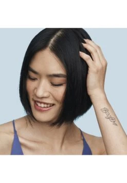 Scalp RevivalCharcoal + Coconut Oil Micro-Exfoliating Scalp ShampooShampooTransparent Uomo Prodotti Per Capelli BRP34H01U-A11 -Vendite KORRES 13bcd20752054535b7c8949eeb9bbde9