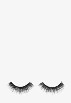 Disney’S Minnie Mouse And Makeup Revolution Wink Wink Wispy LashAccessori VisoWink Wink Uomo Cura Del Viso M6O34J01P-G11