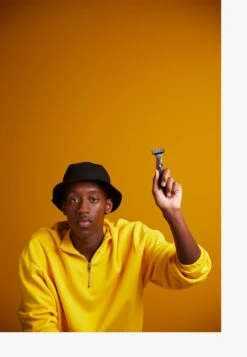 Boldking The Razor Extra Sensitive SkinRasoiWhite Uomo Tool E Accessori BJT32J00B-A11 -Vendite KORRES 2257794e735543c19293ca34340ec7b4