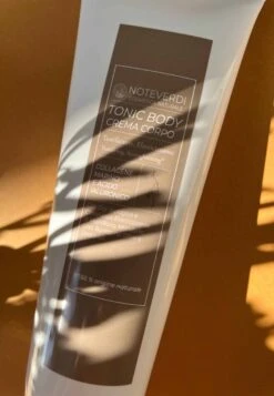 Crema Corpo Rassodante Tonic Body Idratante- Uomo Trattamenti Corpo N6H34G00K-A11 -Vendite KORRES 326d83e9c5674fcea85b9d504fa9b2f2