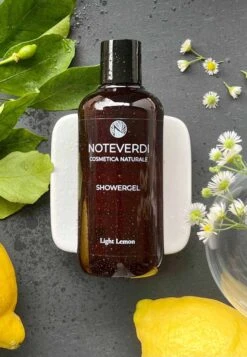 Bagnodoccia Light LemonDocciaschiumaTransparent Uomo Trattamenti Corpo N6H34G00B-A11 -Vendite KORRES 4b826cc2bfa74f35a92327e63e29388b