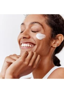 Fresh Rose Face CreamHyaluronic Acid MoisturizerCrema Da Giorno- Uomo Cura Del Viso F1S31G00P-A11 -Vendite KORRES 4eef6aace6854e558cb384bce25a5e33