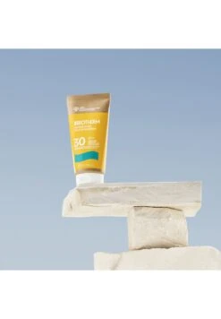 Biotherm Waterlover Anti-Aging Cream Spf30Crema Solare- Uomo Protezione Solare B7P31G03Q-S11 -Vendite KORRES 637a568f222e4789bedfdad2cf554b38