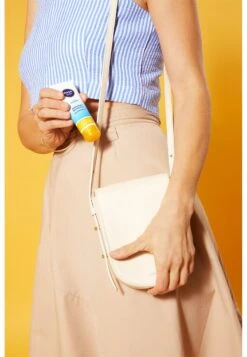 NIVEA Sun Uv Face Shine Control CreamCrema Solare- Uomo Protezione Solare NIP34G004-S11 -Vendite KORRES 7e259c32e7e14d98a94896a49c6d1da3