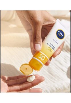 NIVEA Uv Face Anti-Age & Anti-Pigments CreamCrema Solare- Uomo Protezione Solare NIP34G00B-S11 -Vendite KORRES 8dcac882211145e7806560e730c718d1