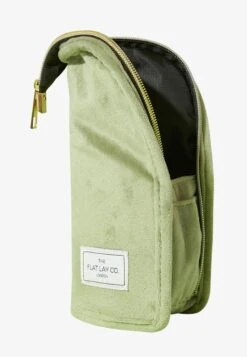 The Flat Lay Co. Standing Brush CaseAccessori VisoSage Green Velvet Uomo Tool E Accessori TBX34J003-T13