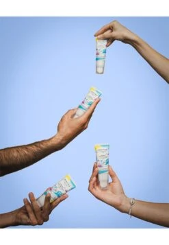 Face Sunscreen BrushCrema Solare- Uomo Protezione Solare MIY34G005-S11 -Vendite KORRES a9d49821569c43068f7a685c9848d3ef