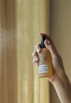 Face Toner With Mandarin And ChamomileTonico Viso- Uomo Cura Del Viso UP534G005-S11 -Vendite KORRES eb81c567808747c8b2d7e24958d1214a