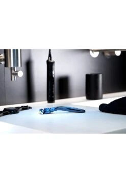 Hydro 5 Rasoi- Uomo Rasatura WIH34J001-S11 -Vendite KORRES ee2f361534674f7f8079aca1dc8e4cea