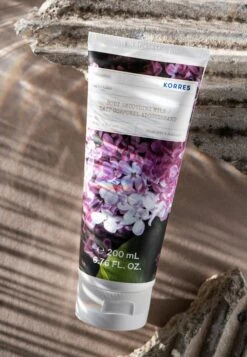 KORRES Lilac Smoothing Body MilkIdratante- Uomo Trattamenti Corpo KO434G022-S11 -Vendite KORRES fd835f2e615d4ea2b748a4b827557b4d